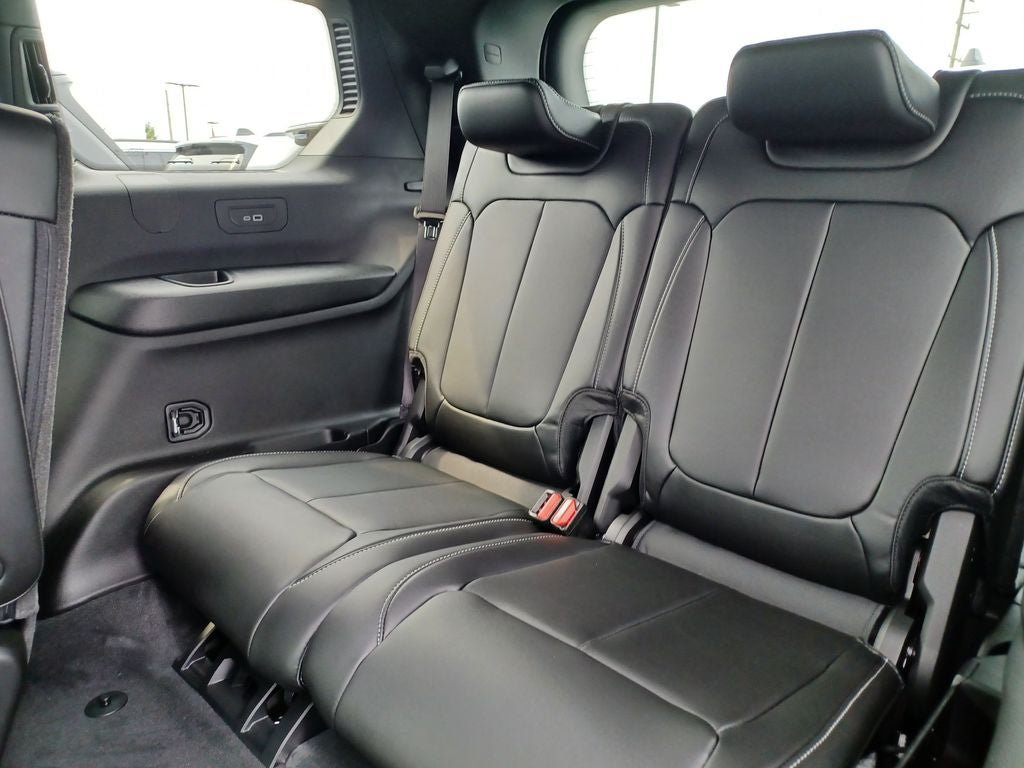 New 2026 Jeep Grand Cherokee L Limited AWD/4WD image 28