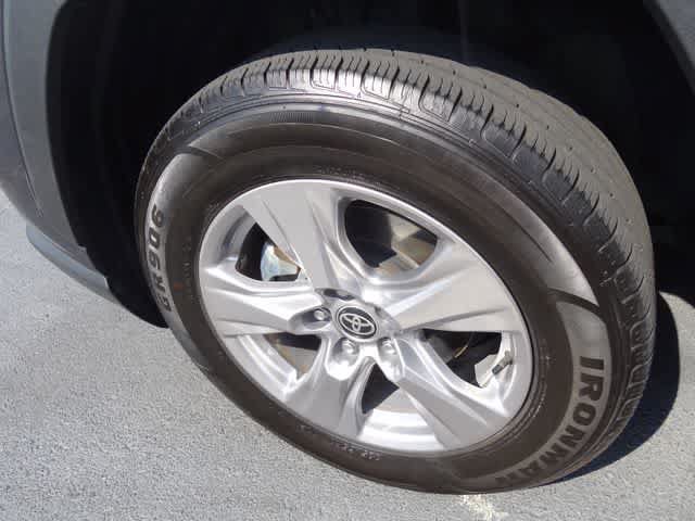 Certified 2025 Toyota RAV4 XLE FWD image 16