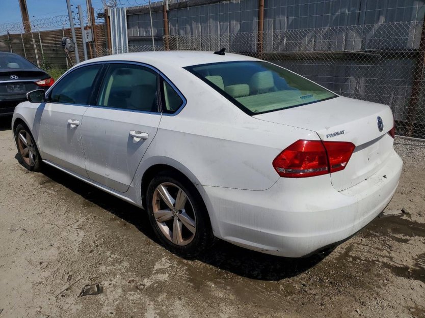 Used 2013 Volkswagen Passat 2.5 SE image 3