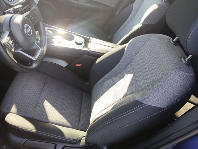 Used 2022 Nissan Rogue S image 11