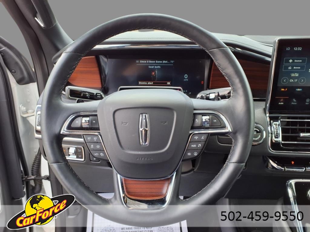 Used 2023 Lincoln Navigator Reserve image 25