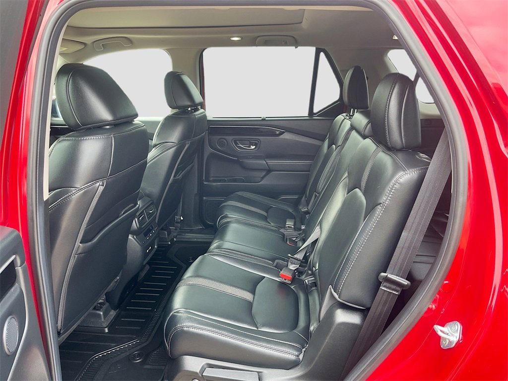 Used 2023 Honda Pilot Touring image 26