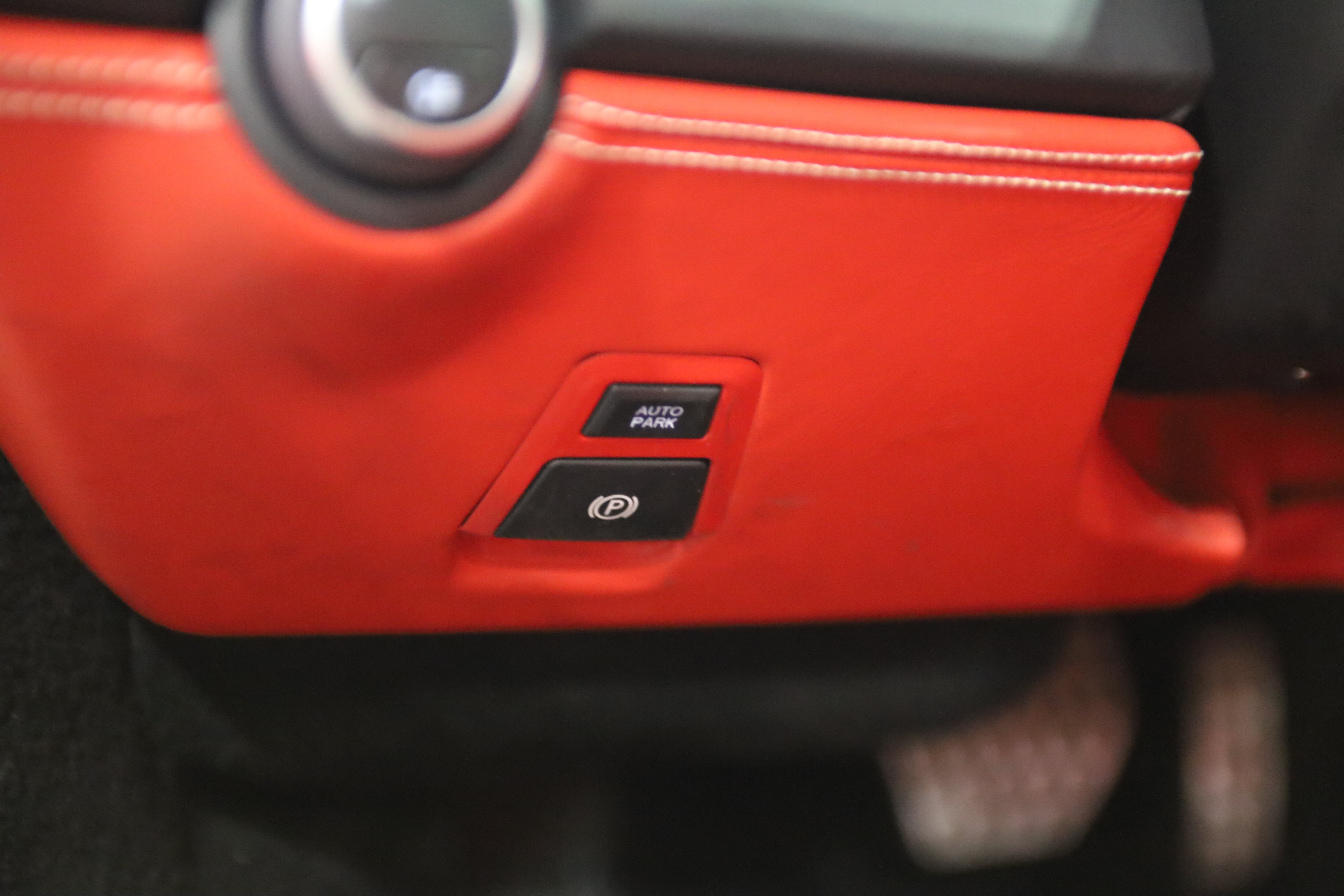 Used 2018 Ferrari 488 GTB RWD image 21