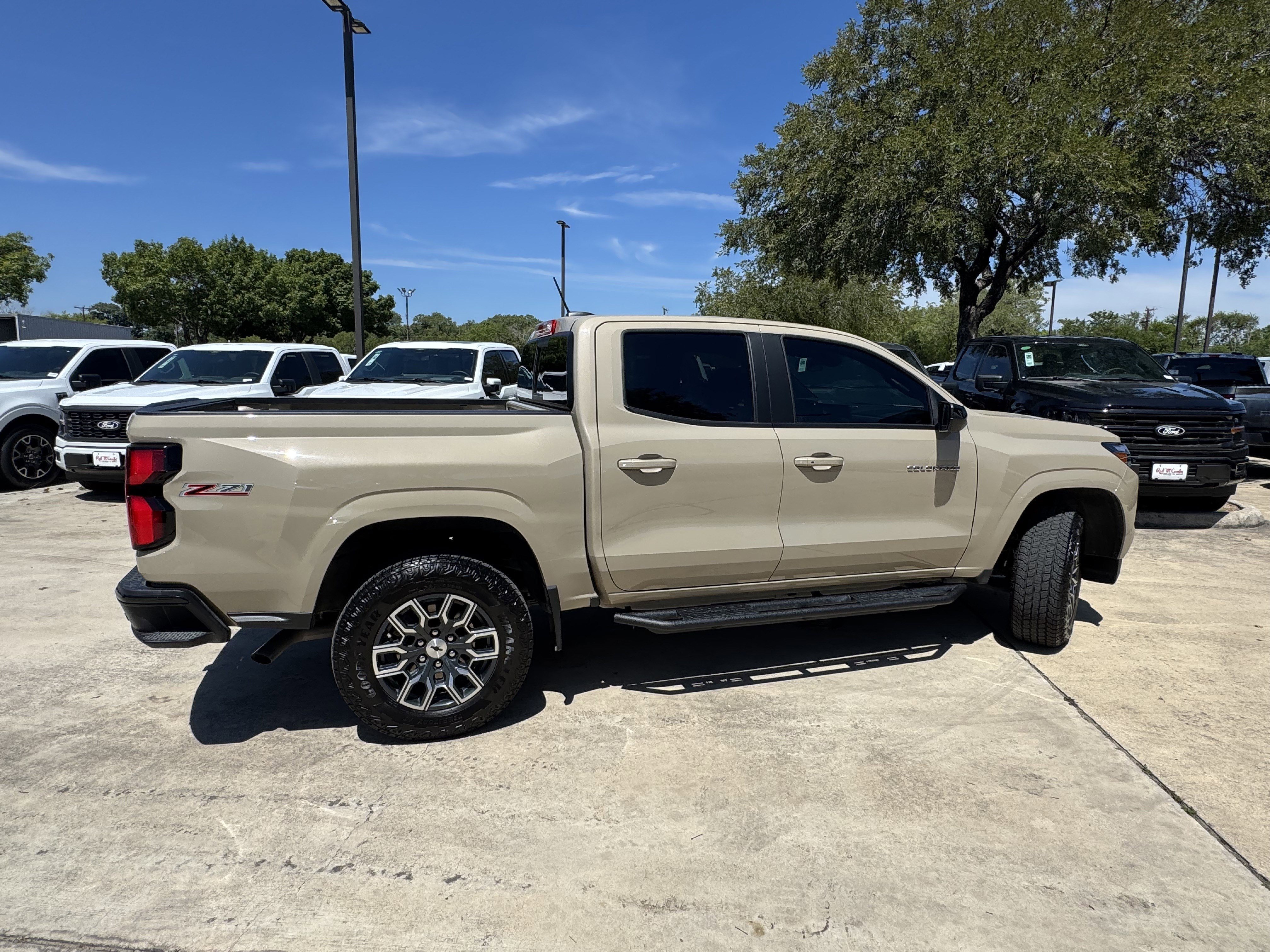 Used 2024 Chevrolet Colorado Z71 w/ Z71 Convenience Package 2 image 4