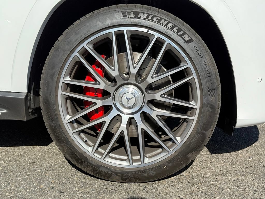New 2026 Mercedes-Benz GLS 63 AMG 4MATIC image 17
