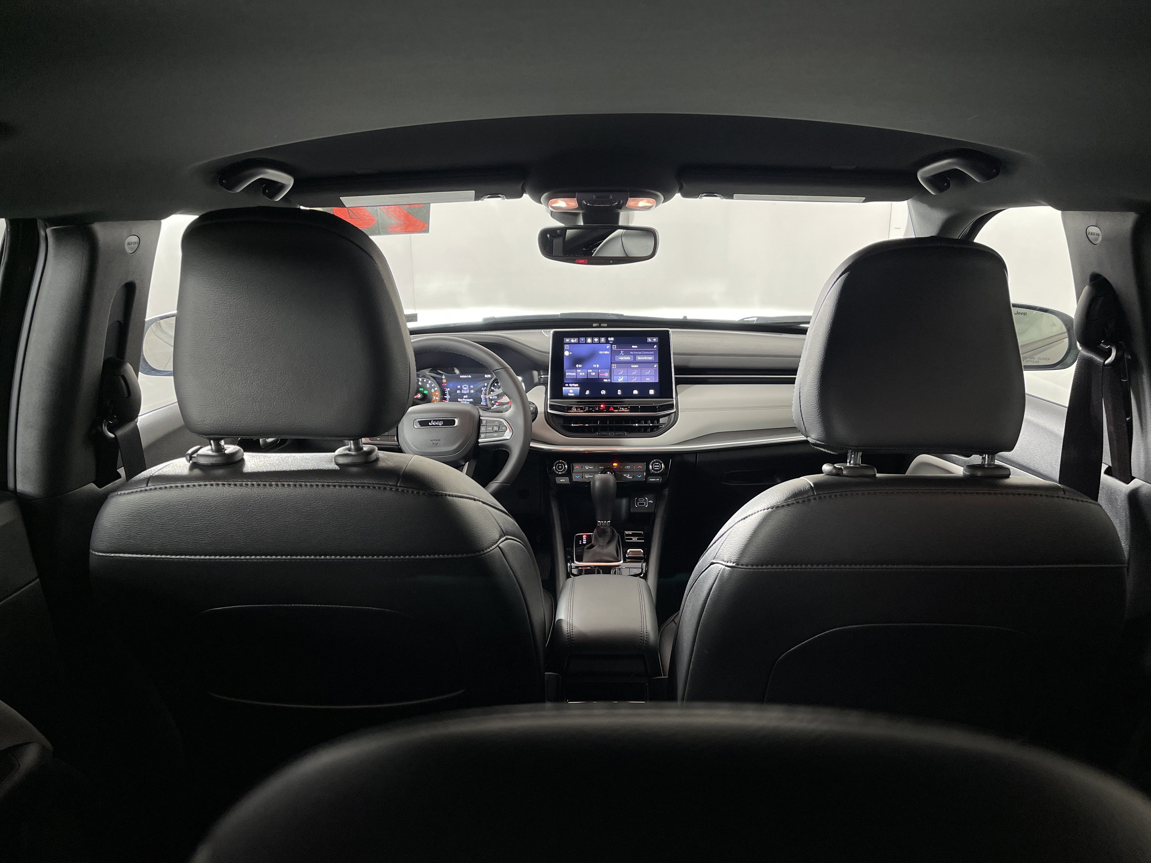 Used 2024 Jeep Compass Limited image 15