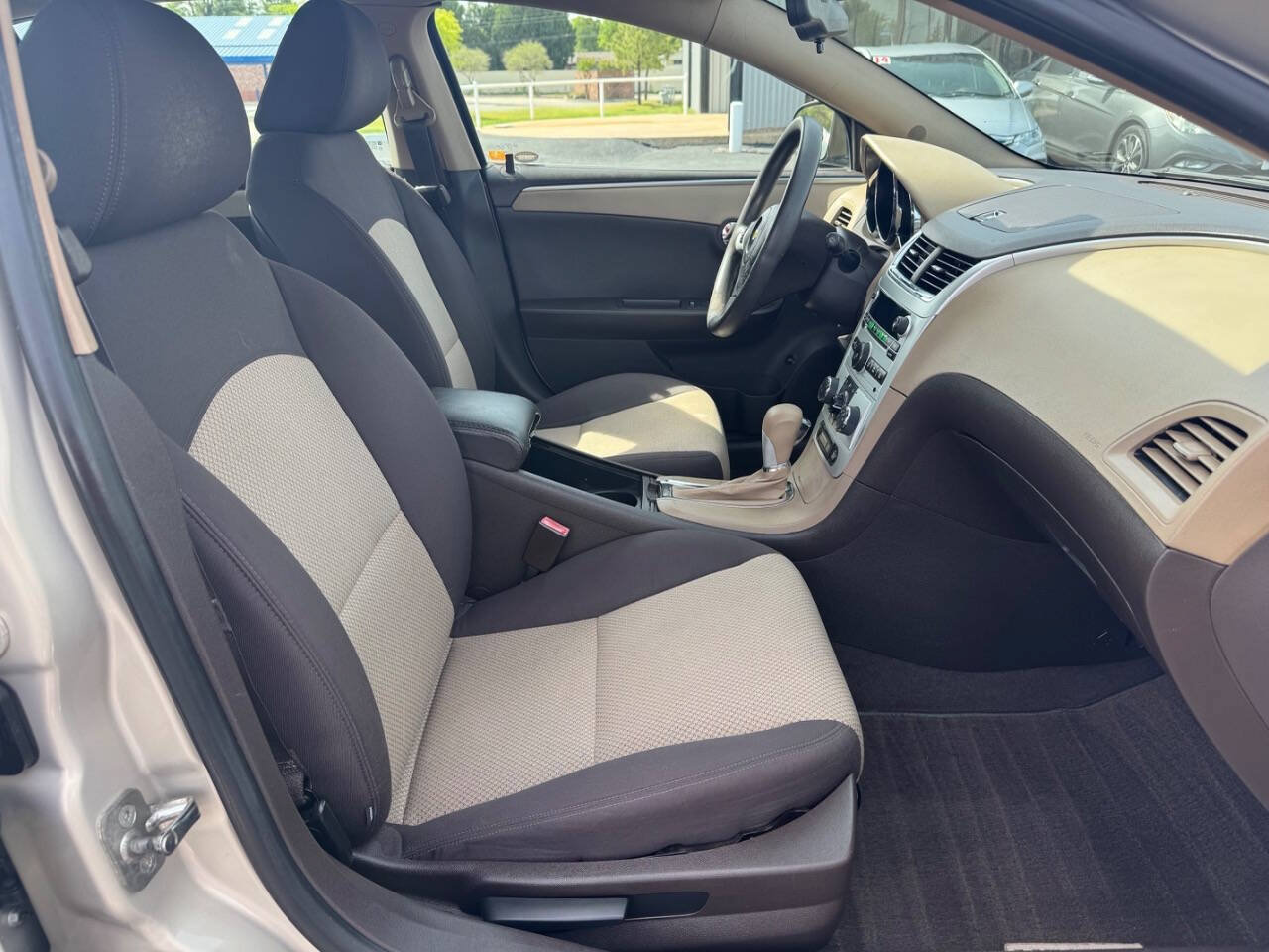 Used 2012 Chevrolet Malibu LS FWD image 21