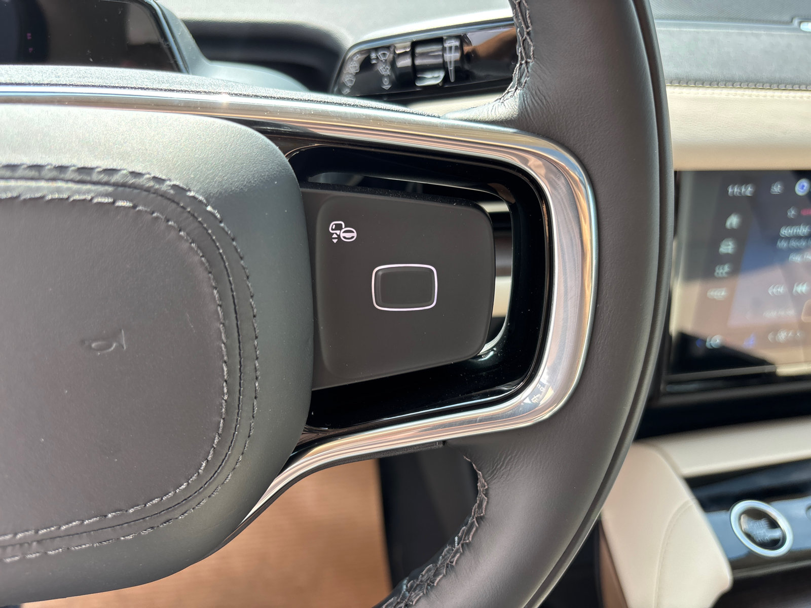 New 2027 Lincoln Navigator Reserve AWD/4WD image 17