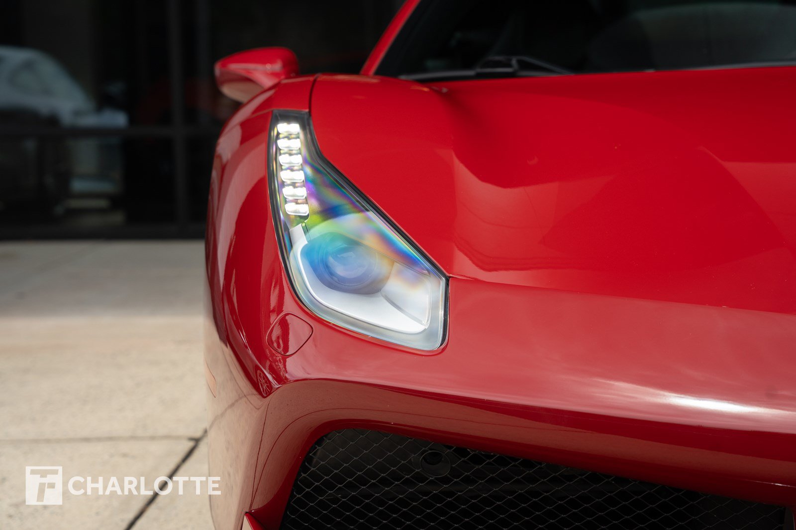 Used 2017 Ferrari 488 GTB RWD image 3
