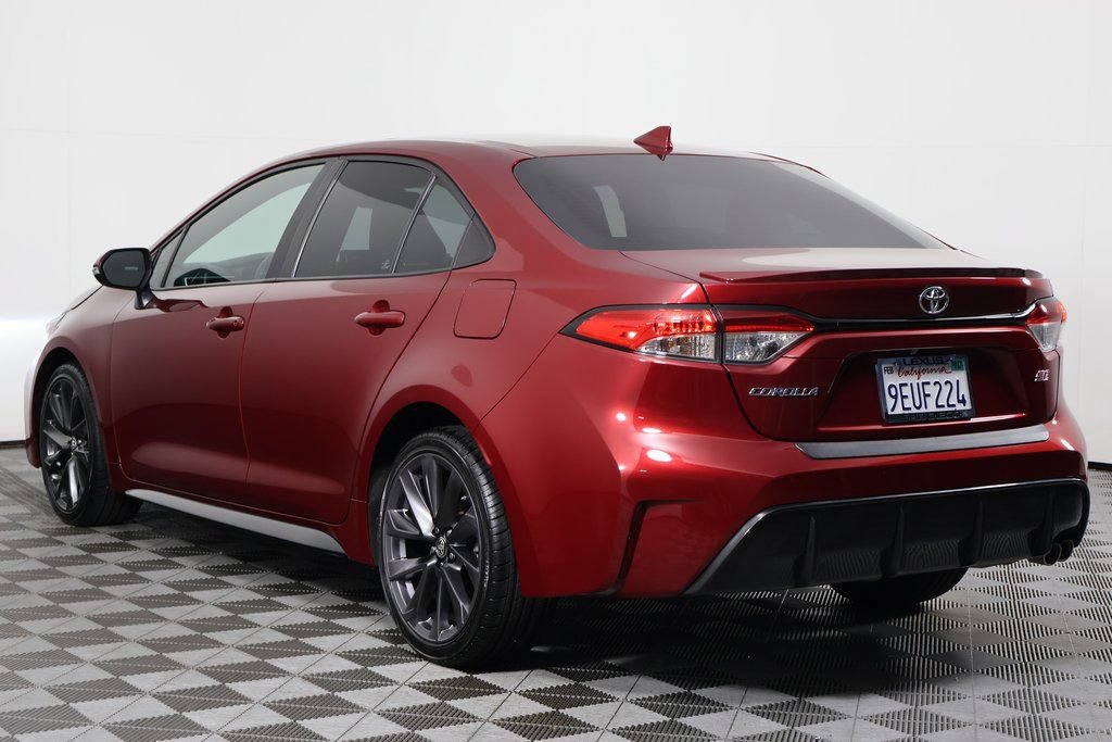 Used 2023 Toyota Corolla SE w/ SE Premium Package FWD image 6
