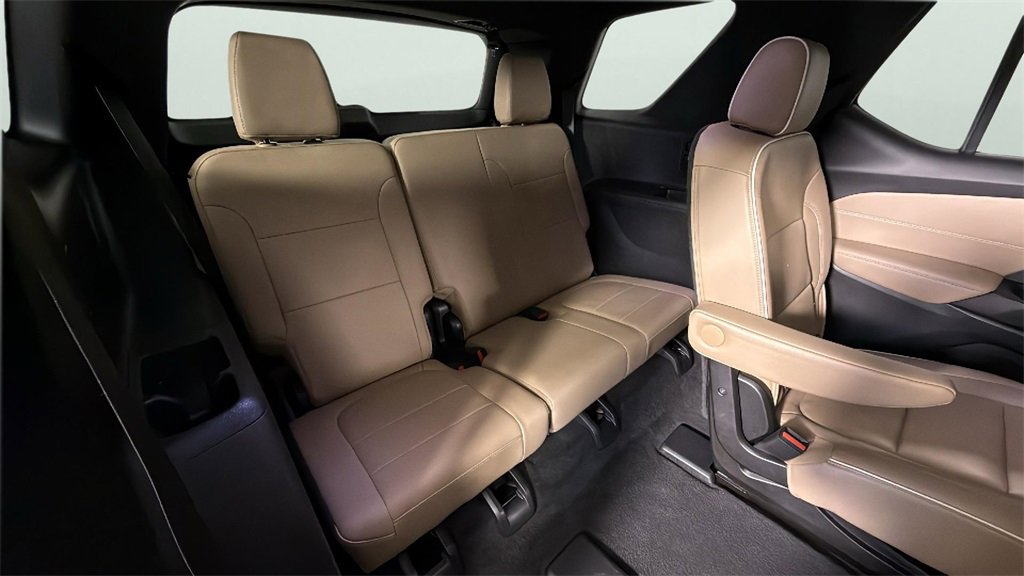 Used 2023 Chevrolet Traverse Premier image 29