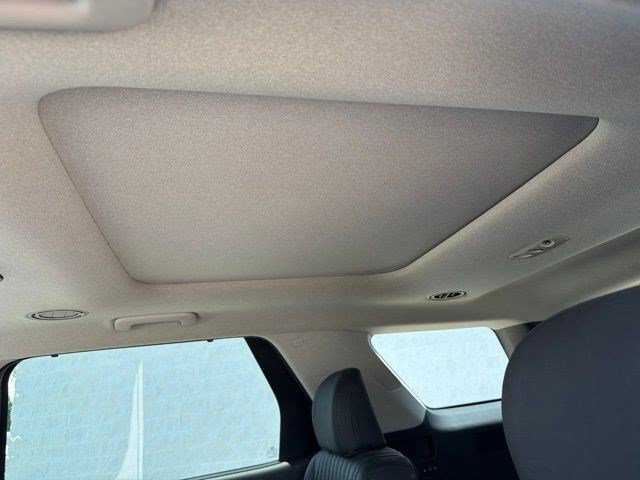 Used 2024 Hyundai Palisade Limited AWD/4WD image 16