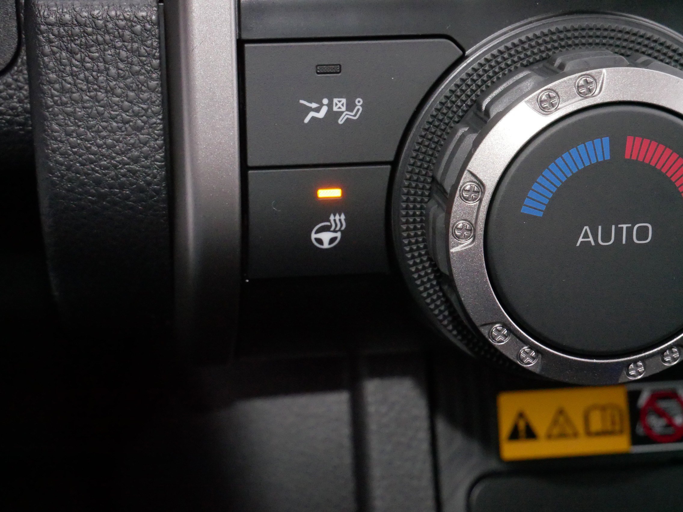 Certified 2025 Toyota 4Runner TRD Off-Road Premium image 30