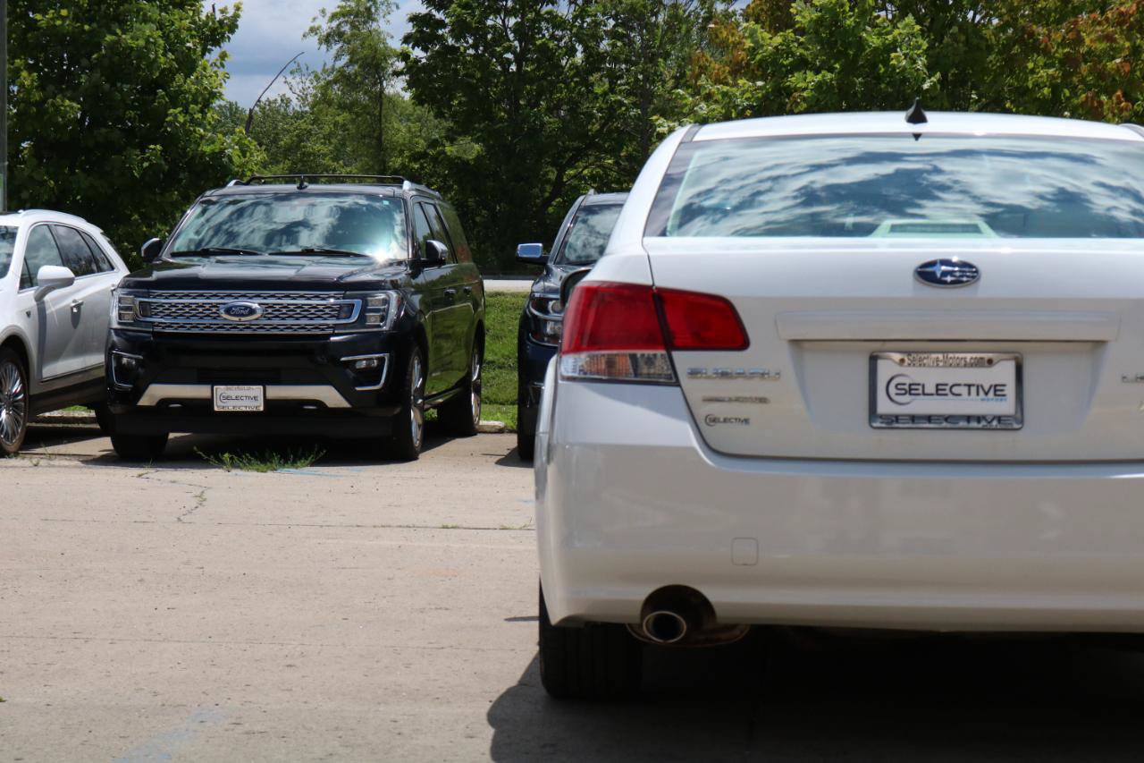 Used 2011 Subaru Legacy 2.5i Limited AWD/4WD image 9
