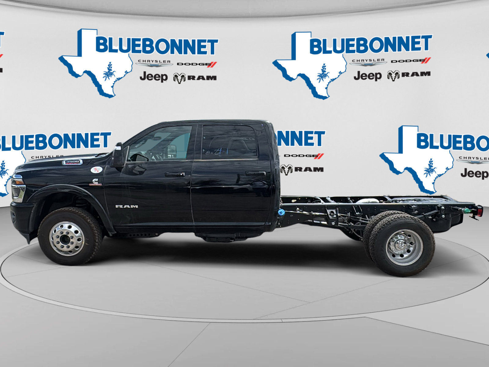 New 2026 RAM 3500 Big Horn w/ Laramie Trim Package AWD/4WD image 8
