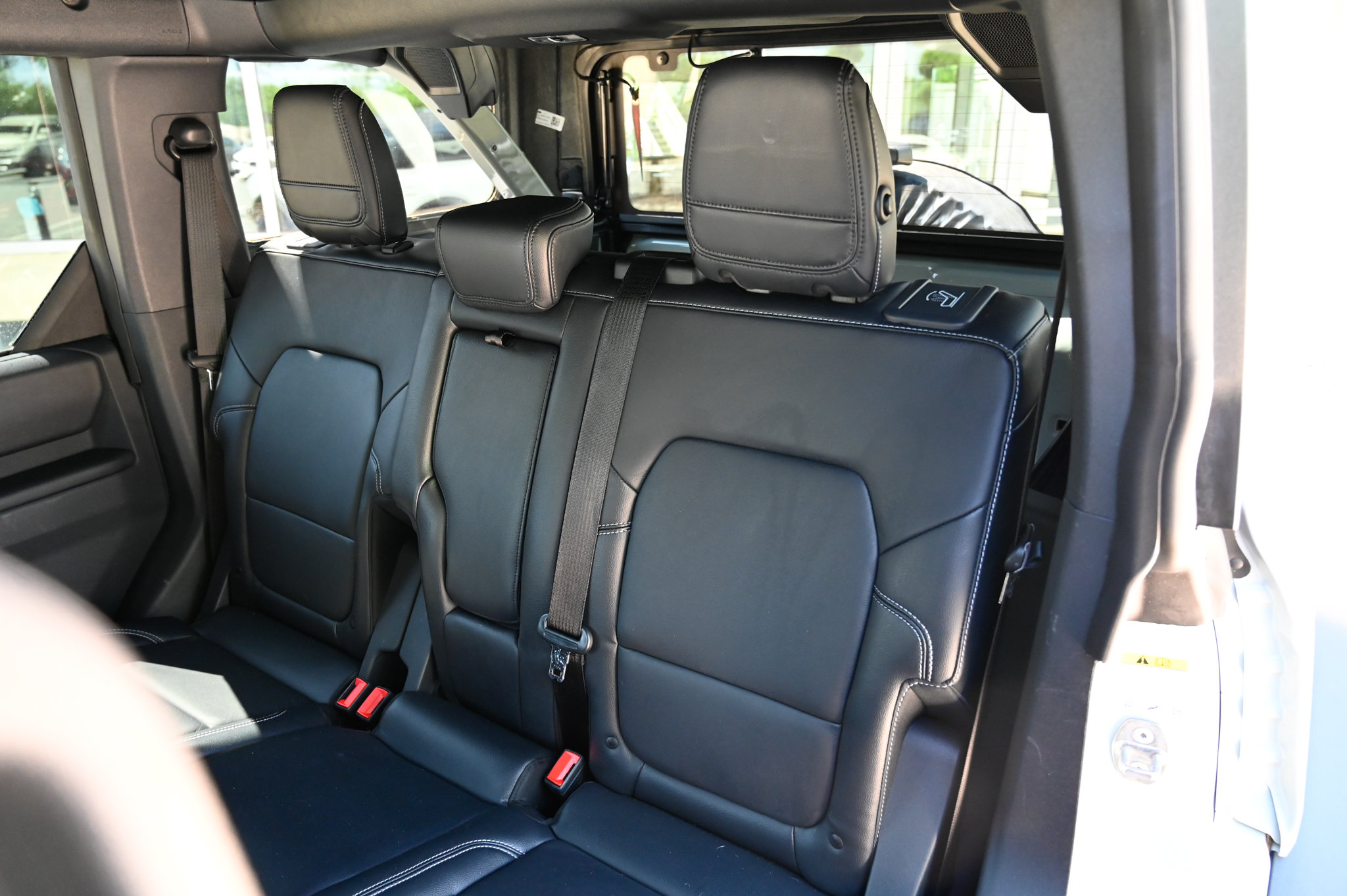 Used 2021 Ford Bronco First Edition AWD/4WD image 31