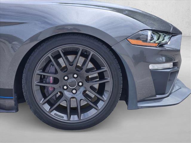 Used 2018 Ford Mustang GT Premium w/ GT Performance Package RWD image 4