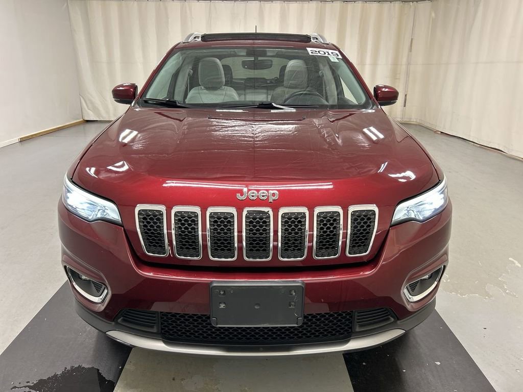 Used 2019 Jeep Cherokee Limited image 3