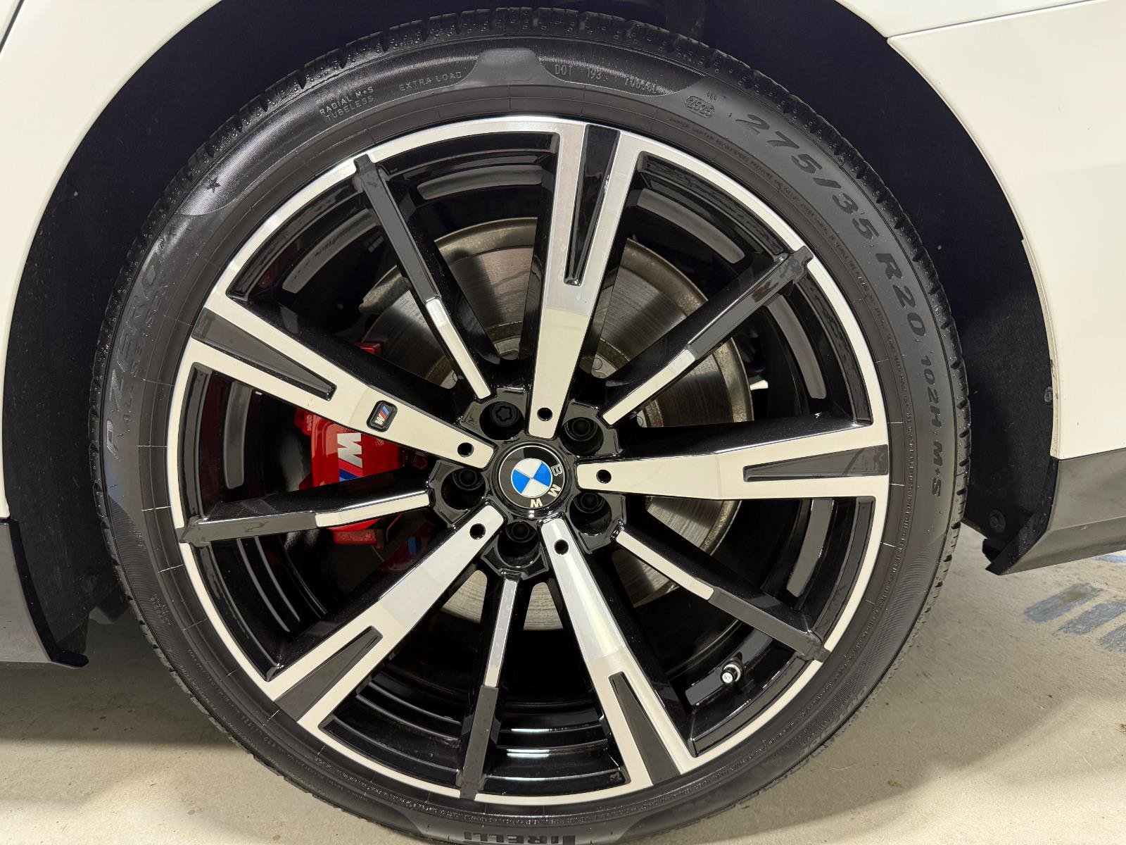 Certified 2026 BMW 550e xDrive w/ Premium Package AWD/4WD image 32