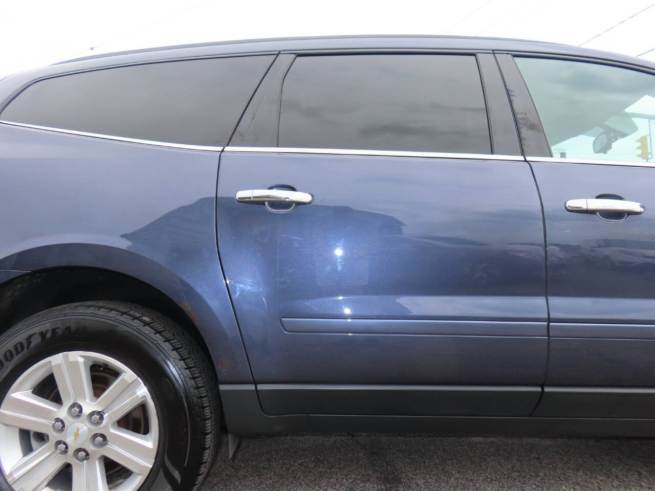 Used 2014 Chevrolet Traverse LT AWD/4WD image 20