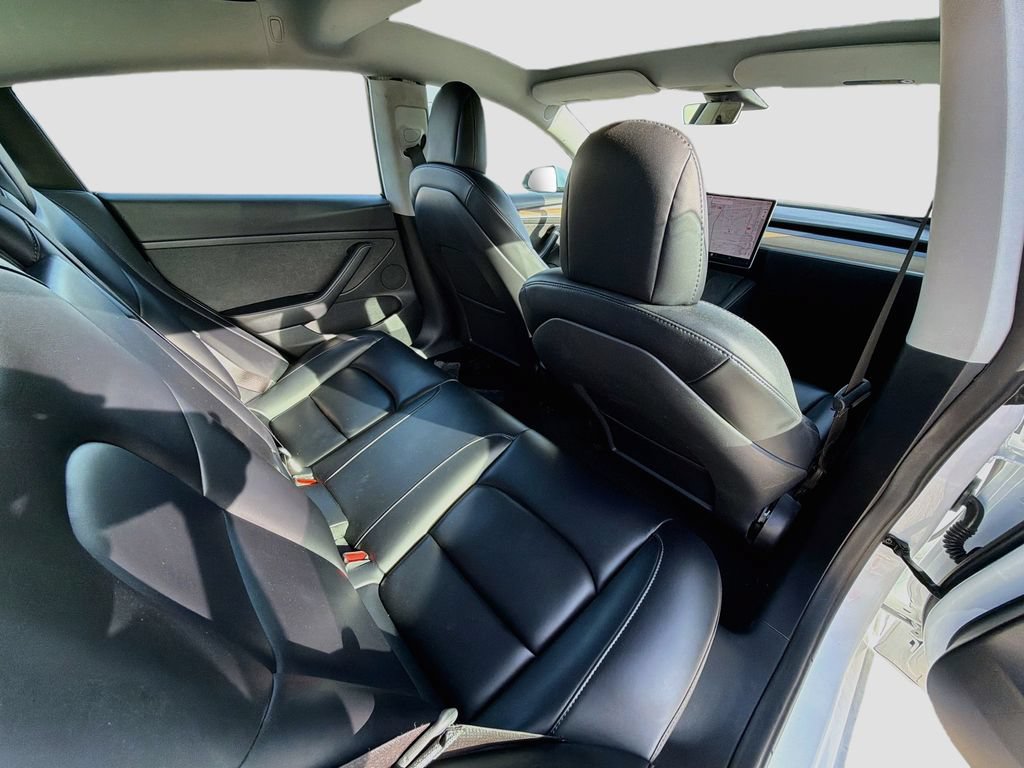 Used 2022 Tesla Model 3 Standard Range RWD image 31