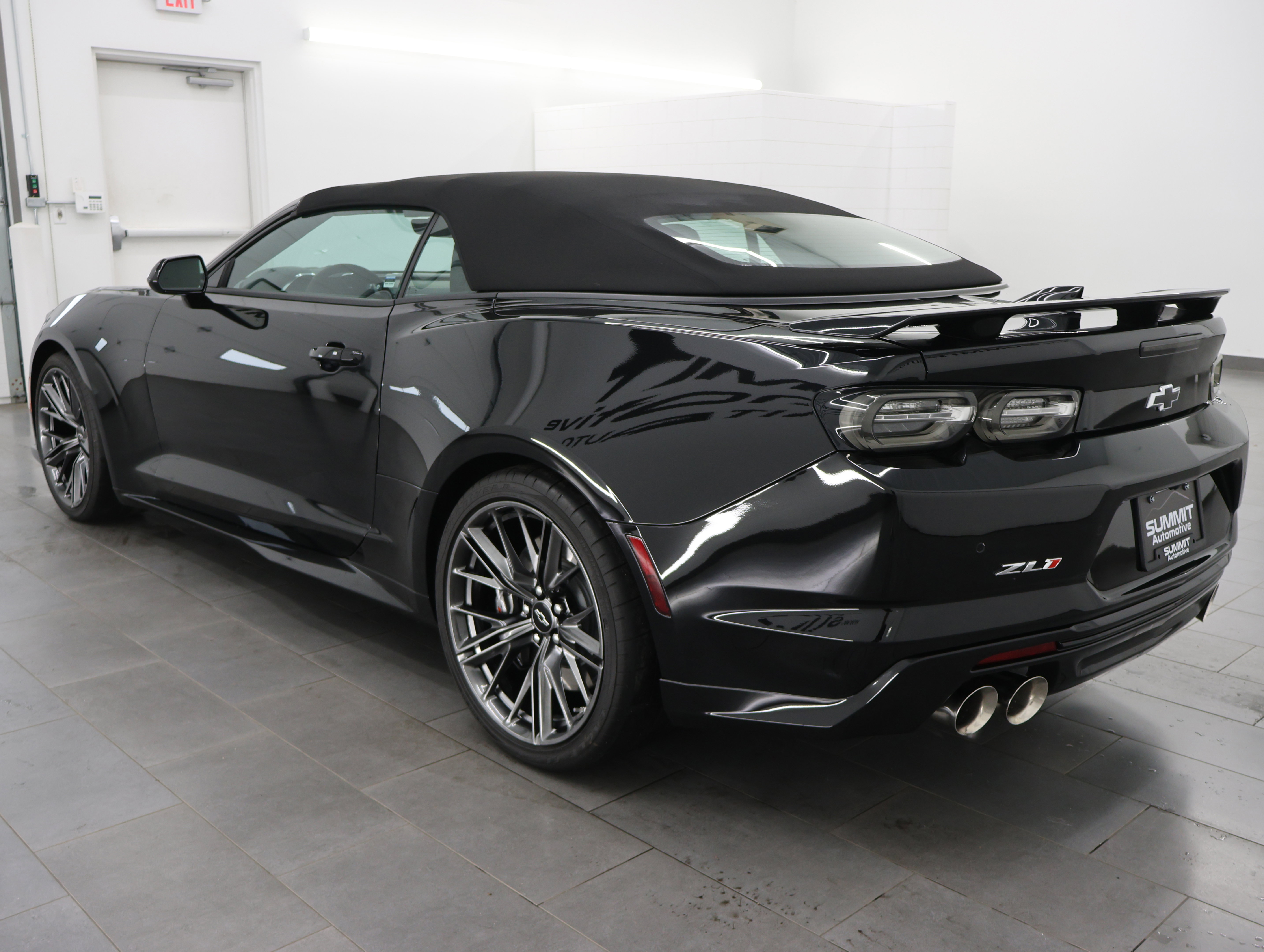 Used 2024 Chevrolet Camaro ZL1 RWD image 6