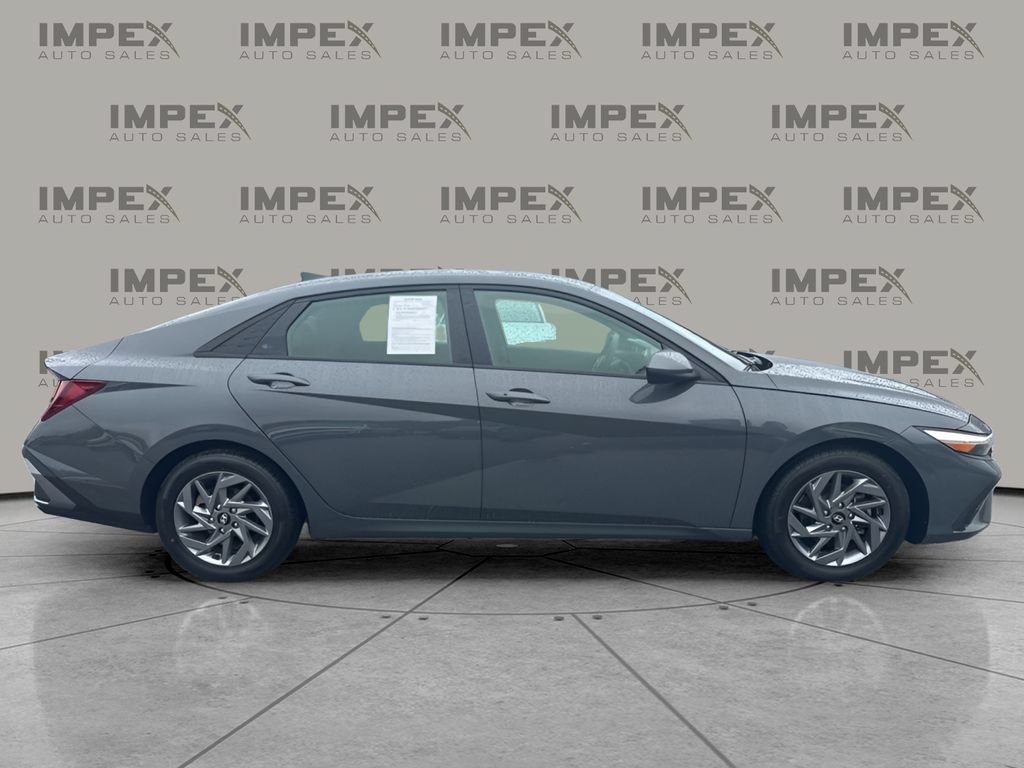 Used 2024 Hyundai Elantra SEL FWD image 6