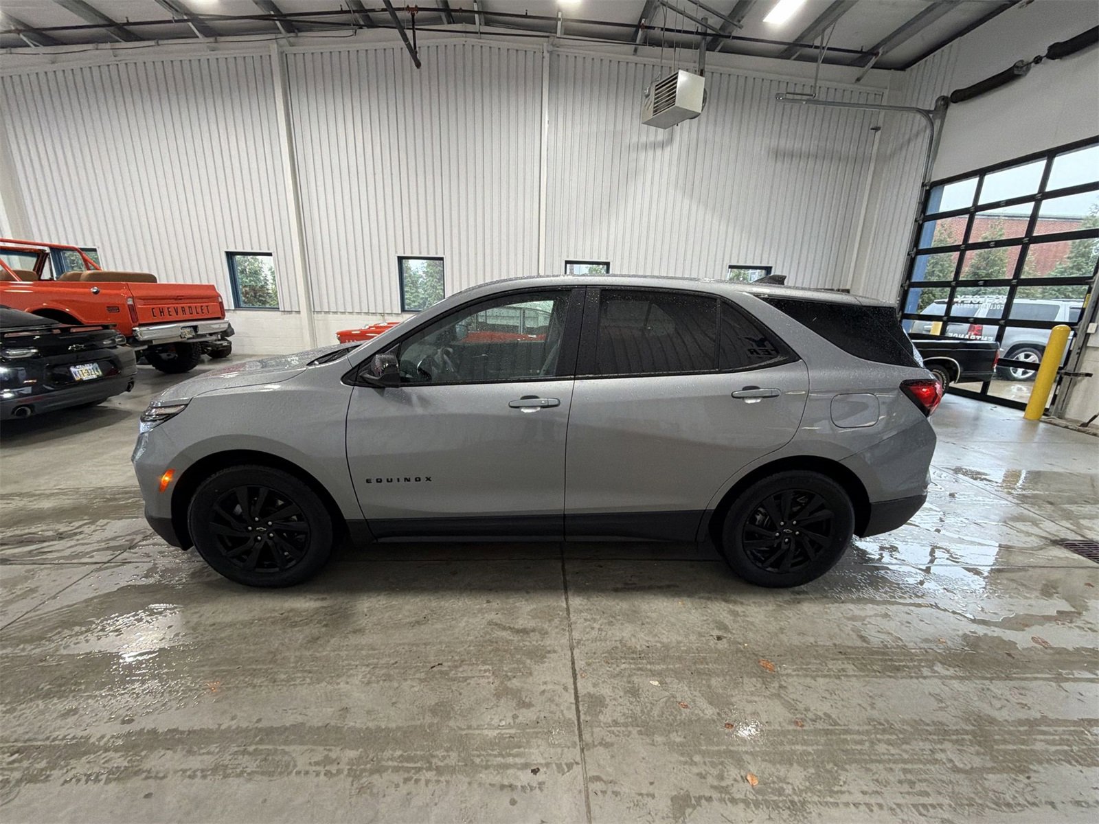 Used 2024 Chevrolet Equinox LS w/ LS Convenience Package image 5