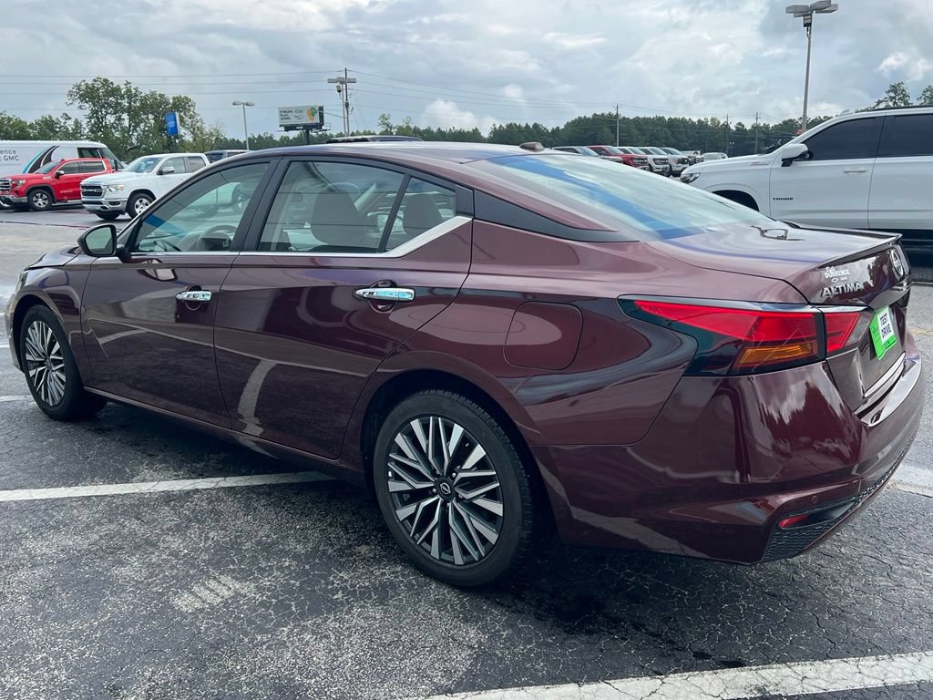 Used 2025 Nissan Altima 2.5 SV FWD image 22