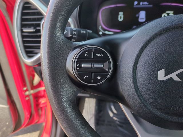 Used 2023 Kia Soul LX w/ LX Technology Package image 12