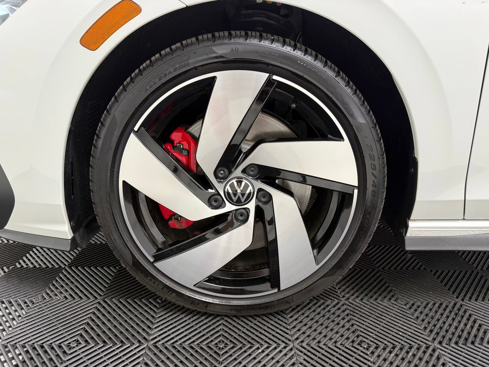 Used 2025 Volkswagen GTI 2.0T FWD image 9