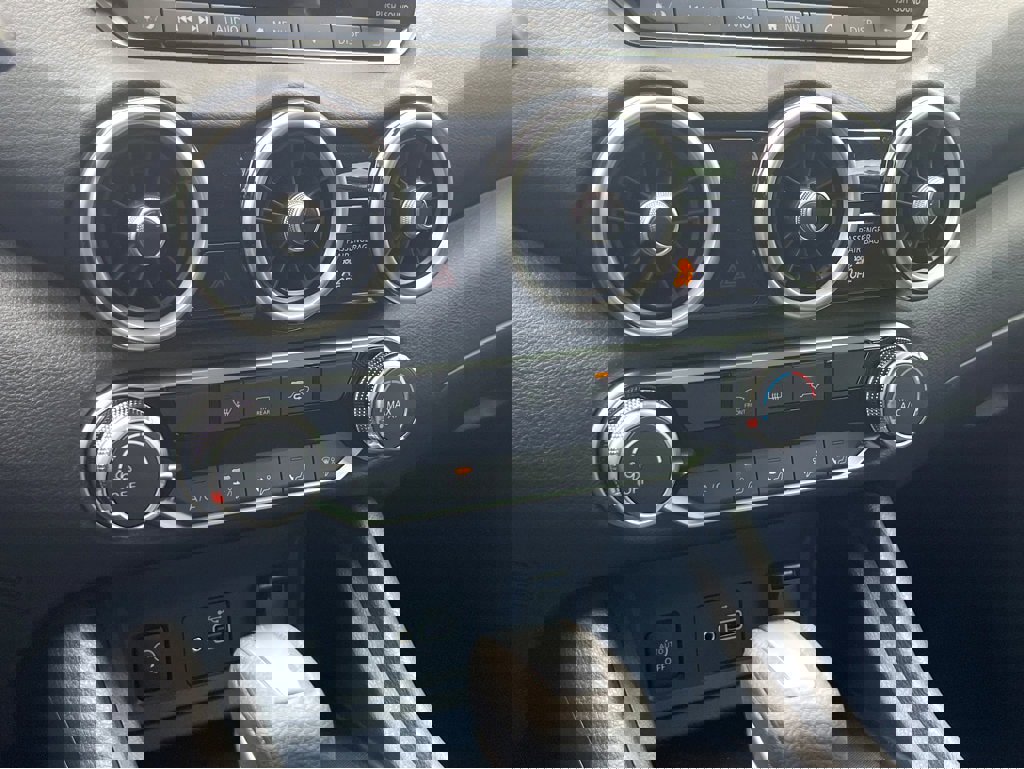 New 2025 Nissan Sentra S image 23