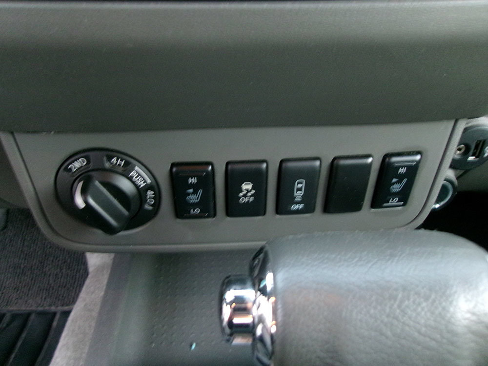 Used 2017 Nissan Frontier SV w/ SV Value Truck Package AWD/4WD image 18
