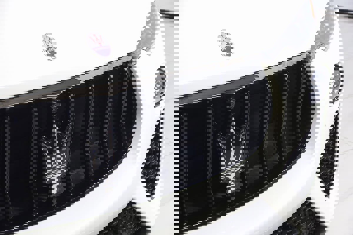 Used 2021 Maserati Levante S image 17