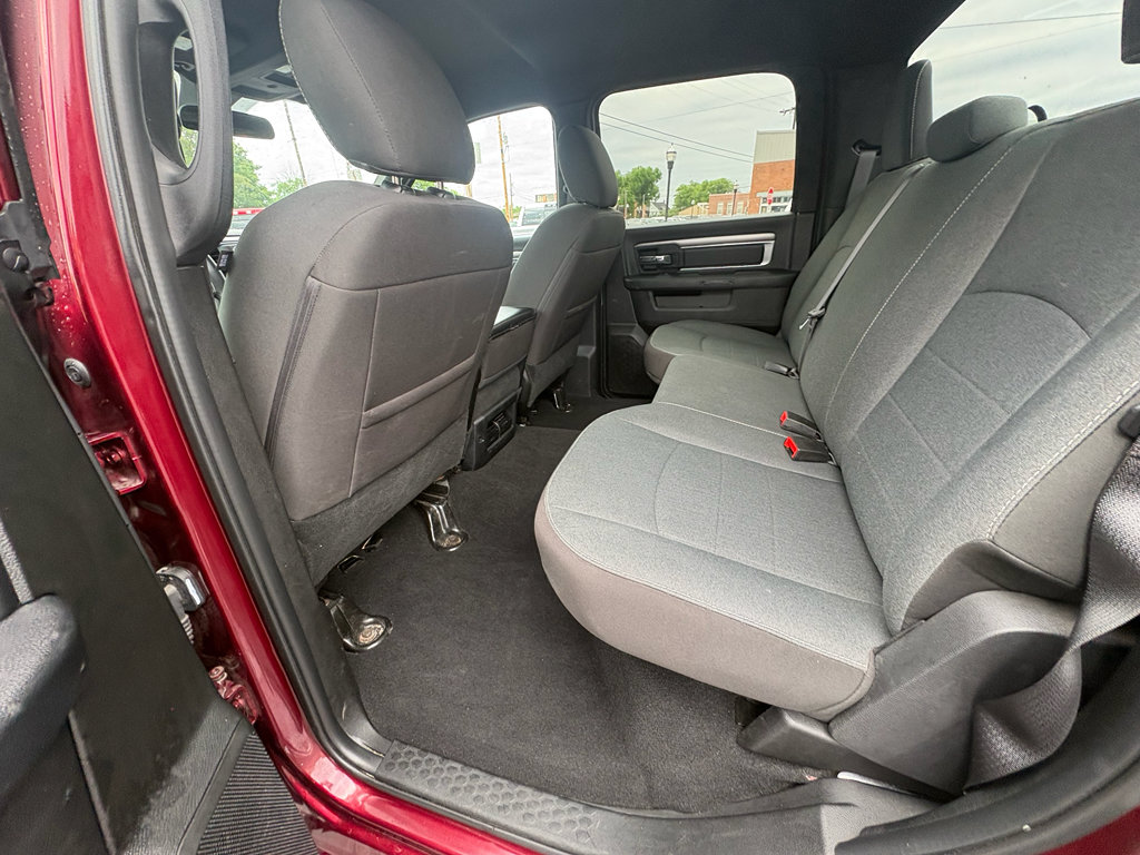 Used 2024 RAM 1500 Warlock AWD/4WD image 17