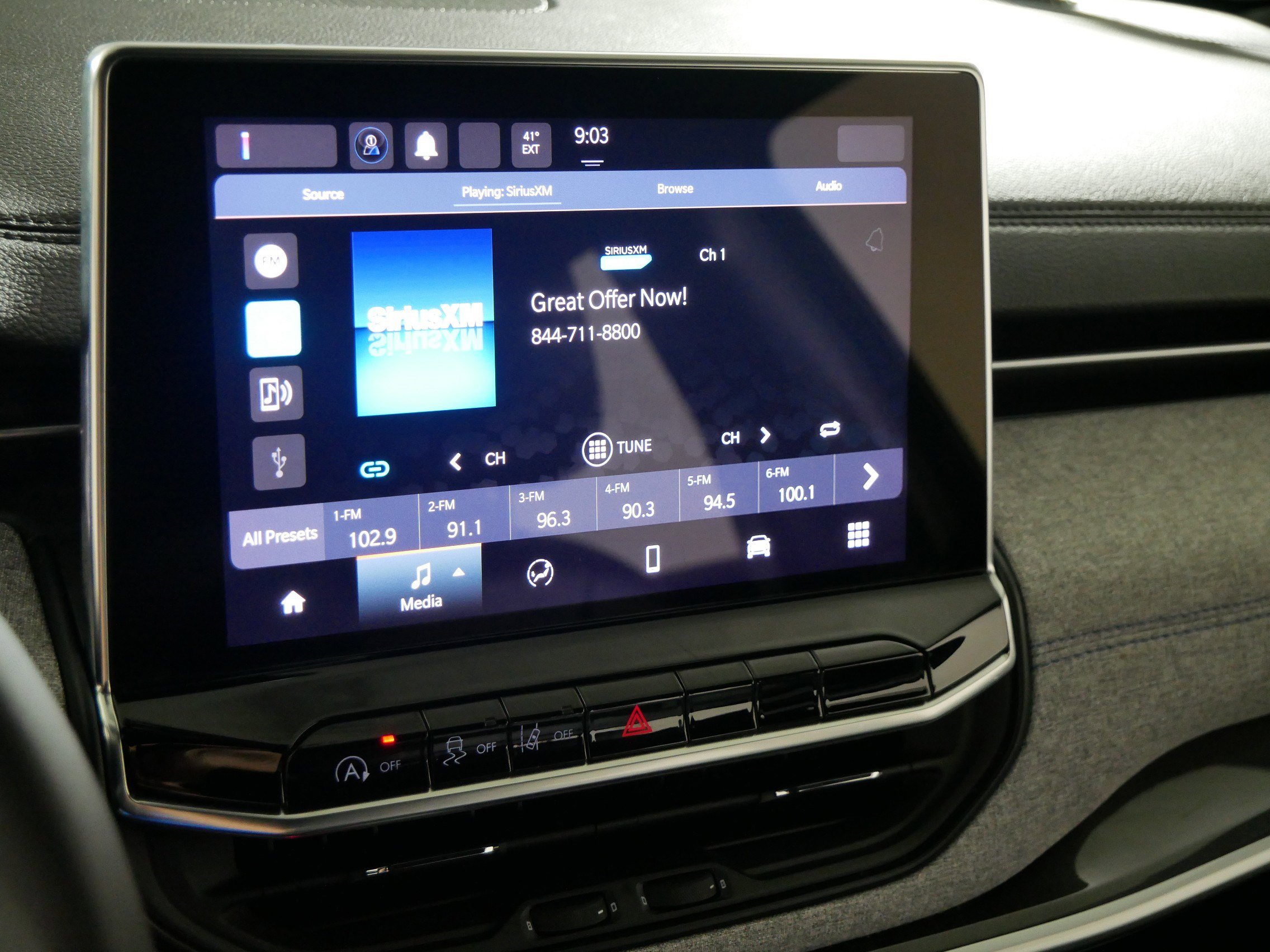 Used 2024 Jeep Compass Latitude image 22