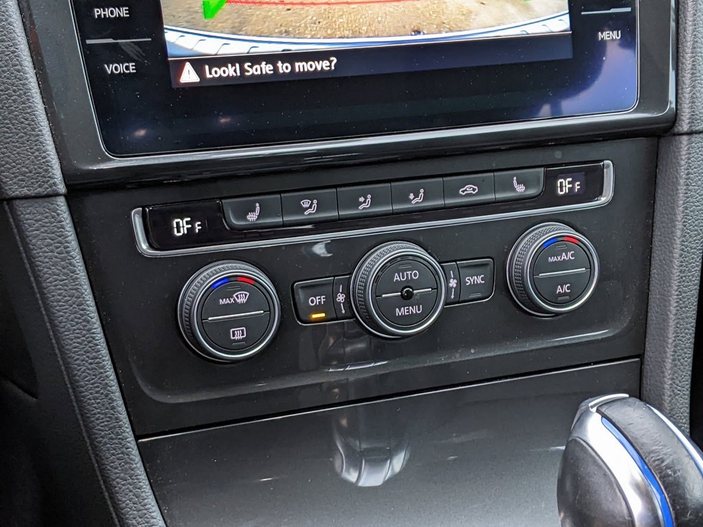 Used 2019 Volkswagen e-Golf SE w/ Driver Assistance Package image 18