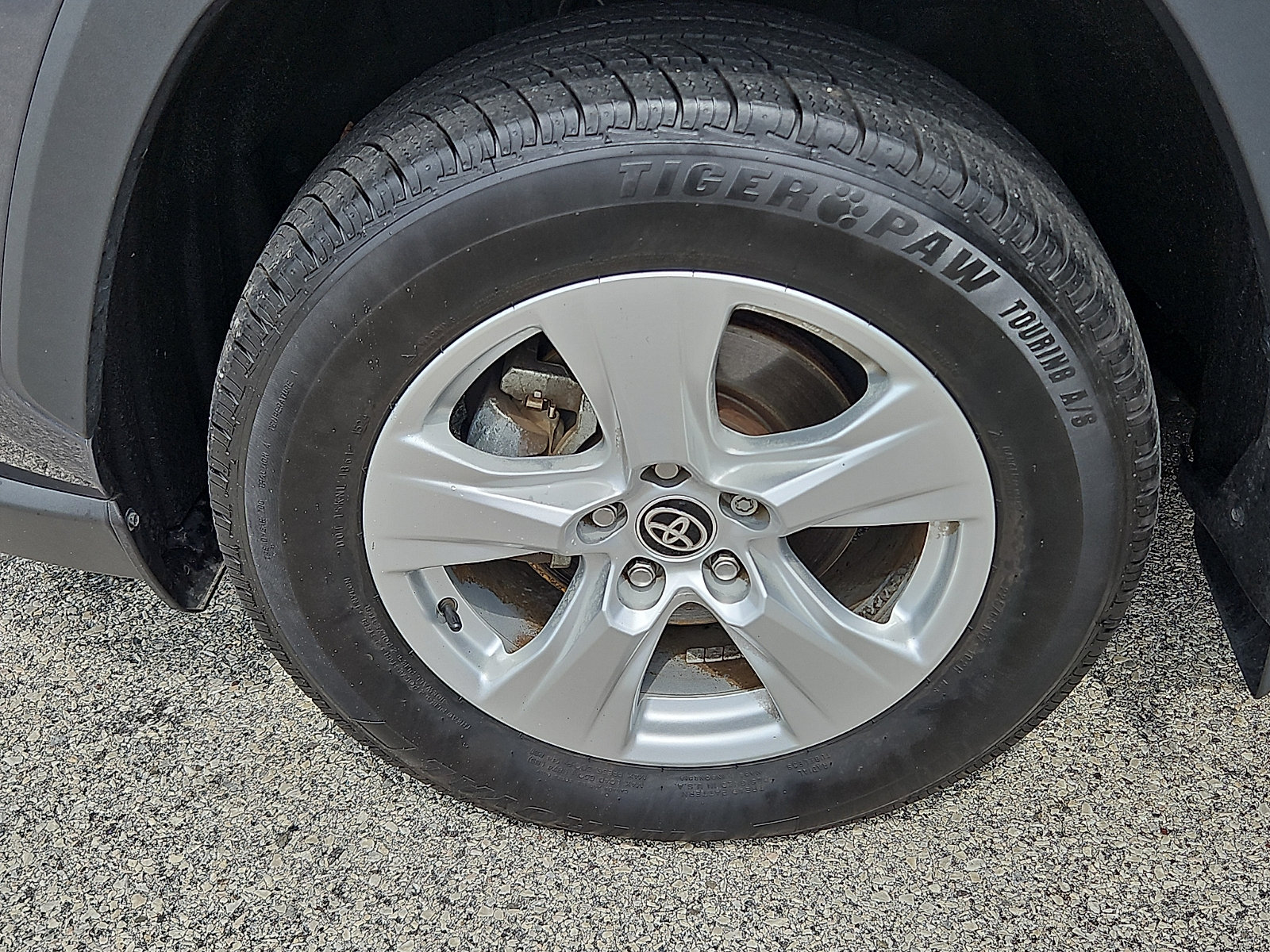Used 2021 Toyota RAV4 XLE AWD/4WD image 8