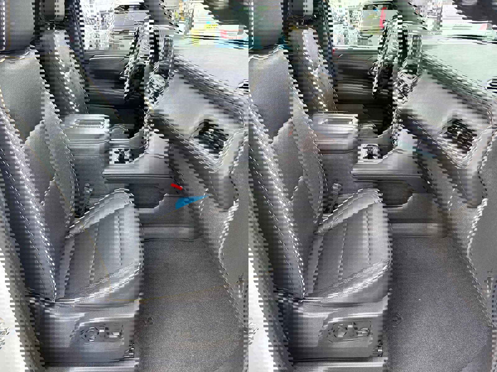 Certified 2021 GMC Yukon SLT w/ SLT Luxury Plus Package image 15