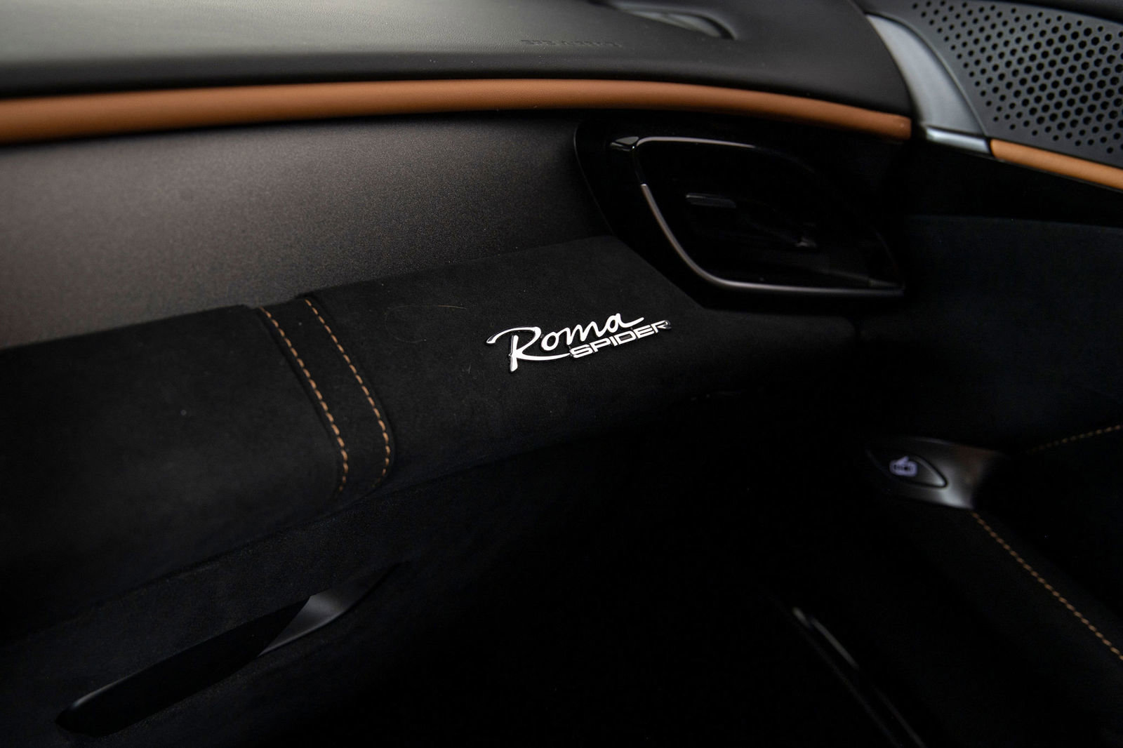 Certified 2025 Ferrari Roma Spider RWD image 14