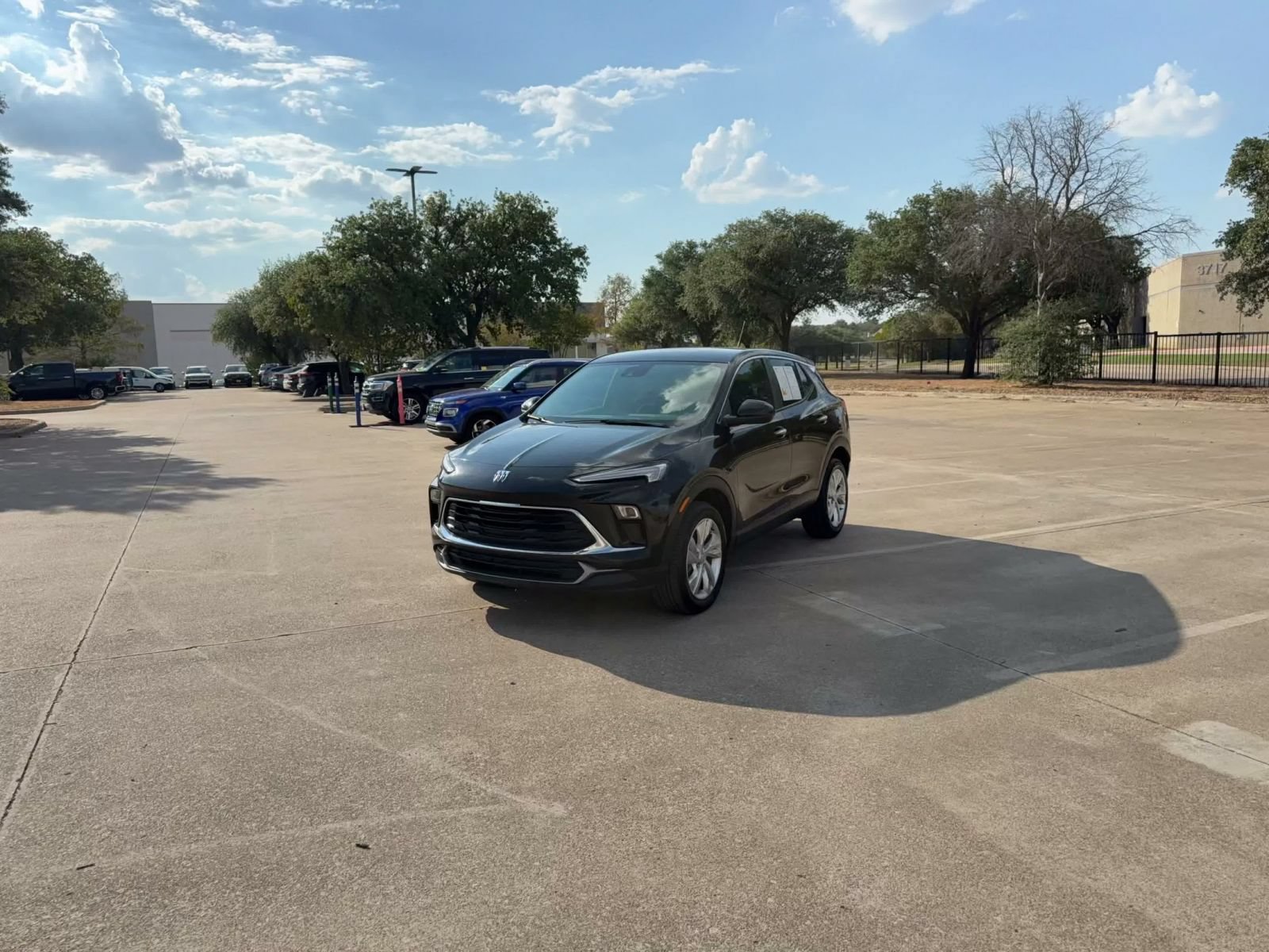 Used 2025 Buick Encore GX Preferred AWD/4WD image 6