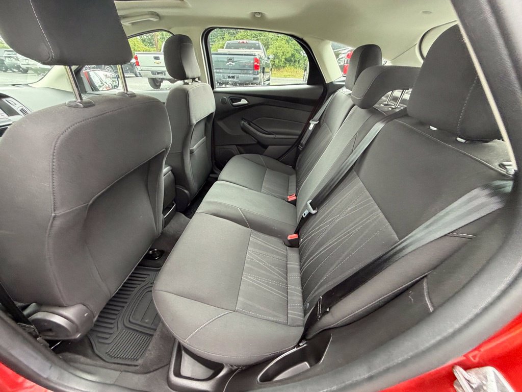 Used 2018 Ford Focus SEL w/ Cold Weather Package FWD image 42