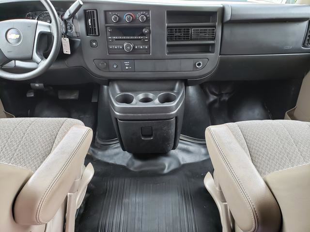 Used 2014 Chevrolet Express 3500 image 17