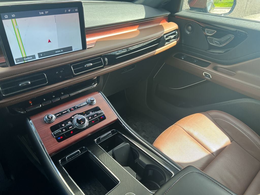 Used 2023 Lincoln Aviator Reserve w/ Jet Package image 26