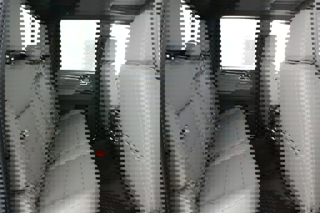 Used 2025 Chevrolet Silverado 3500 LTZ w/ LTZ Premium Package image 22