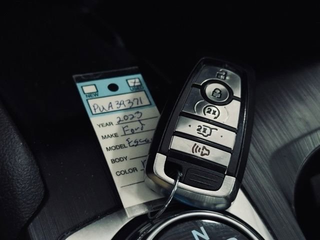 Used 2023 Ford Escape Platinum image 38