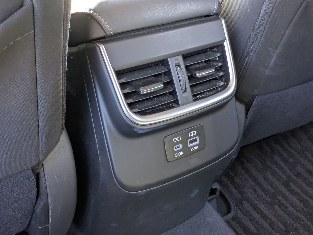 Used 2025 Subaru Outback Premium image 25