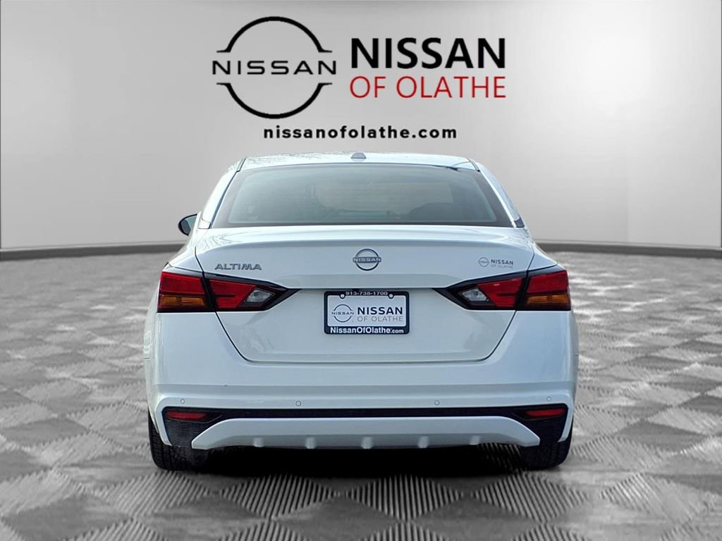 Used 2025 Nissan Altima 2.5 SV image 26
