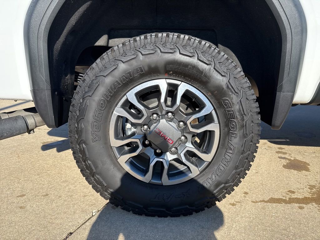 Used 2022 GMC Sierra 2500 AT4 image 10