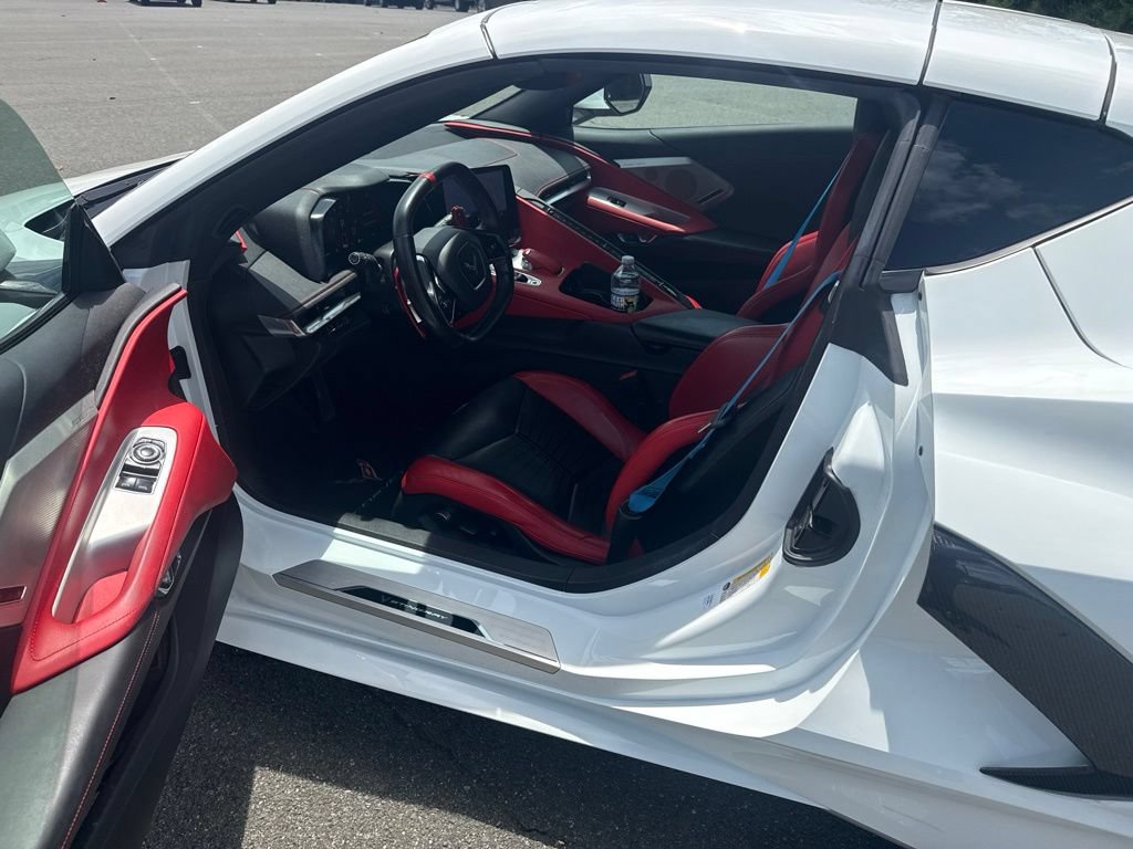 Used 2022 Chevrolet Corvette Stingray Preferred Cpe w/ Z51 Performance Package RWD image 6